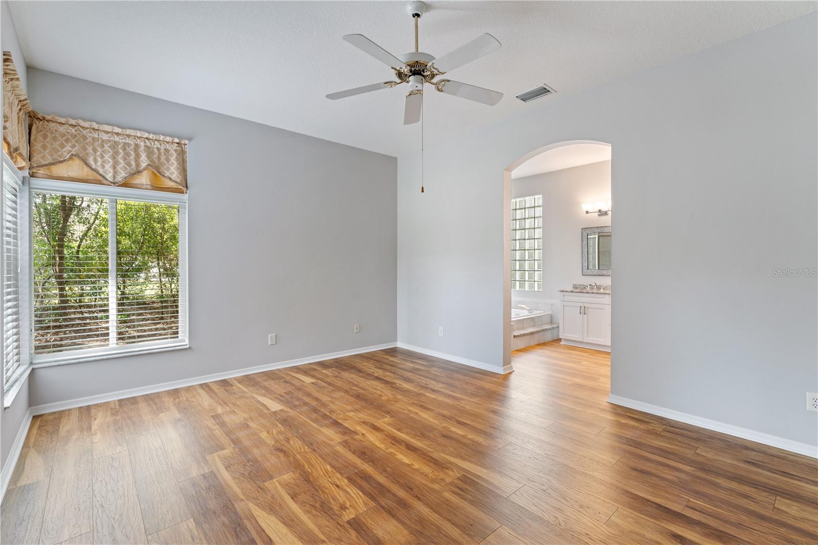 HUNTER'S GREEN, HUNTERS GREEN - Residential