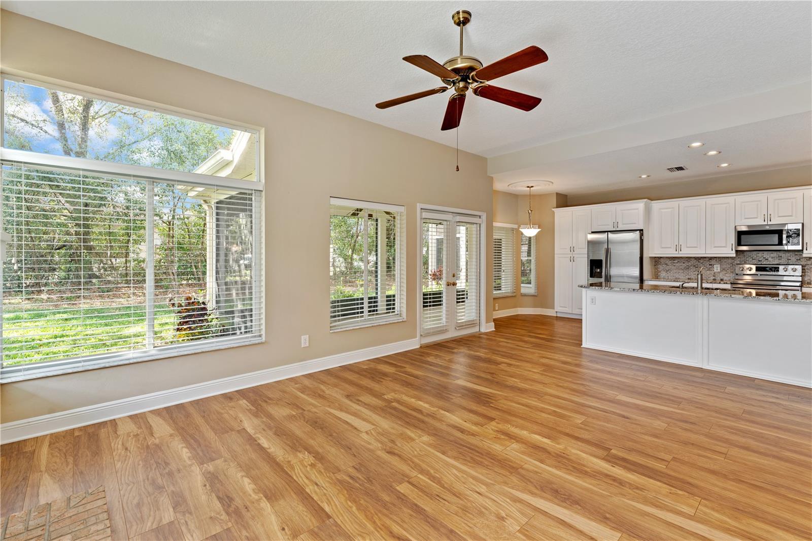 HUNTER'S GREEN, HUNTERS GREEN - Residential