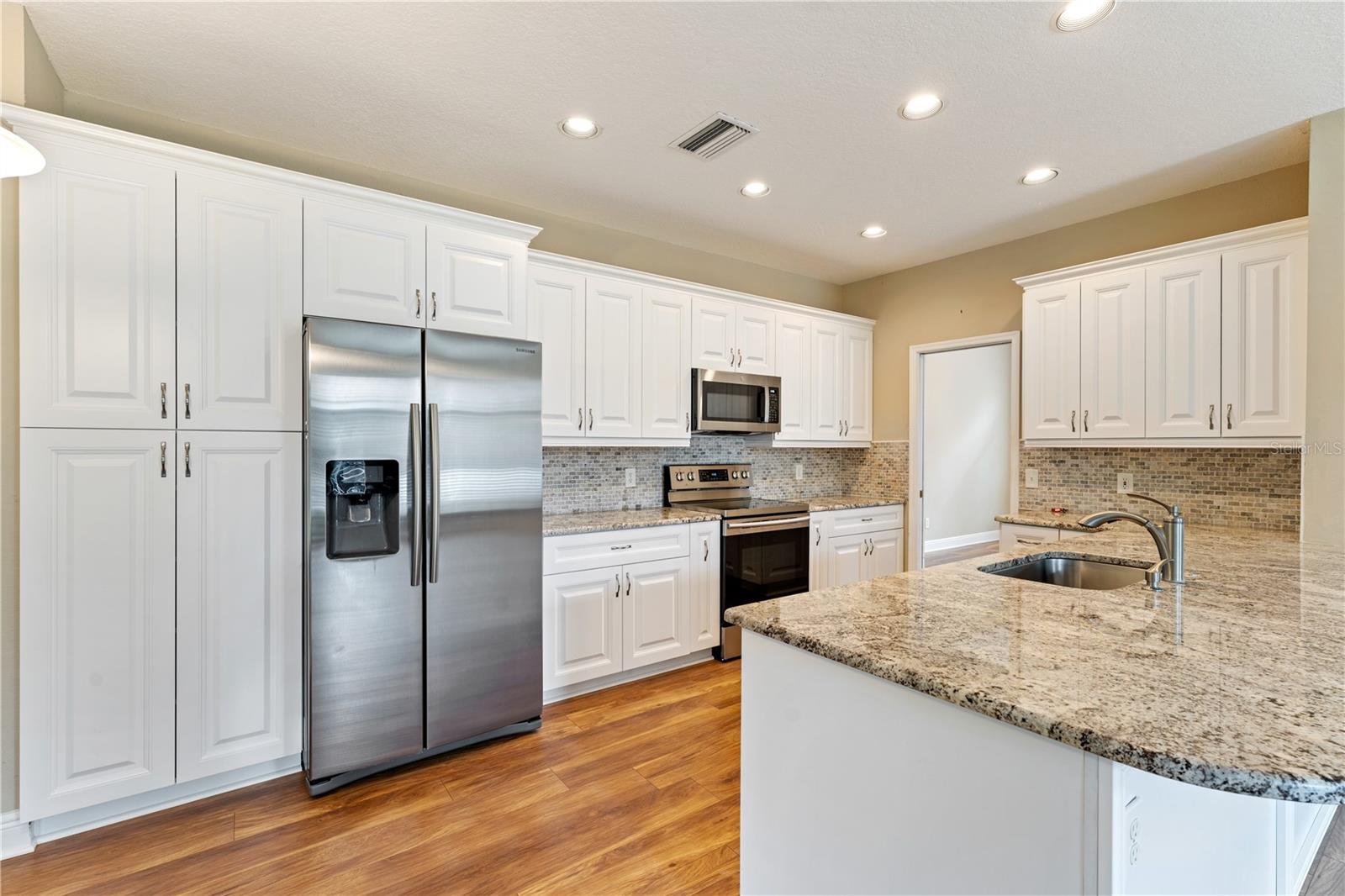 HUNTER'S GREEN, HUNTERS GREEN - Residential