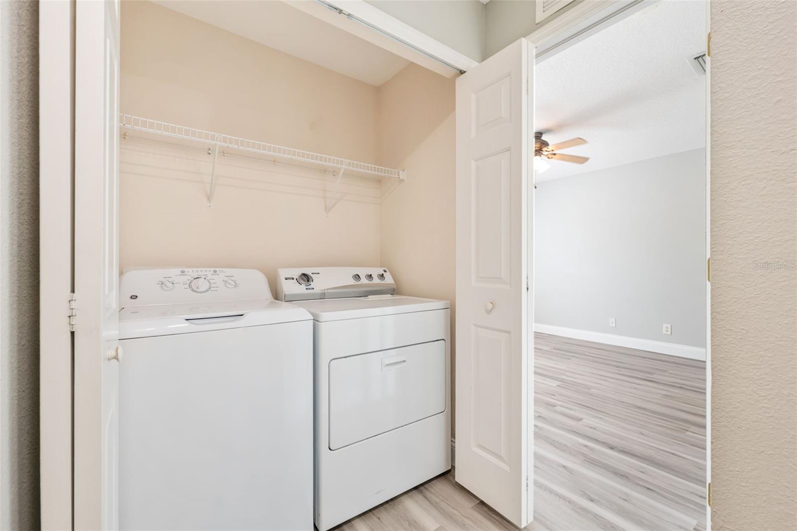 CHARLESTON PLACE TWNHMS - Residential