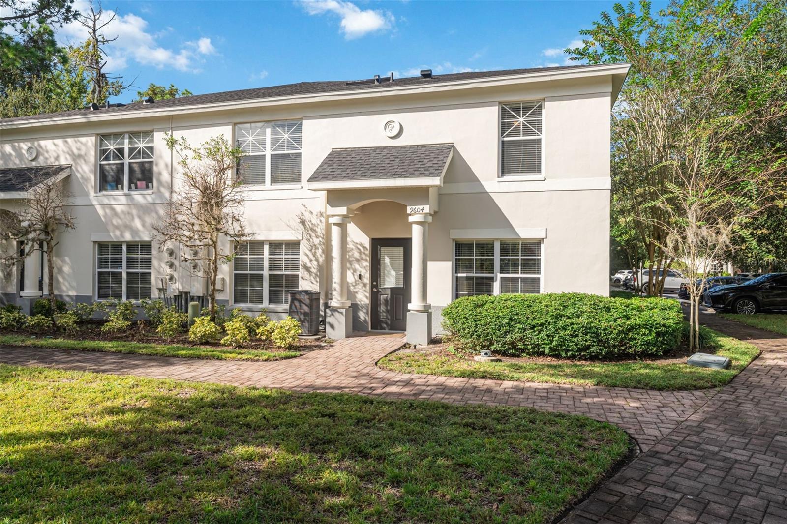 CHARLESTON PLACE TWNHMS - Residential