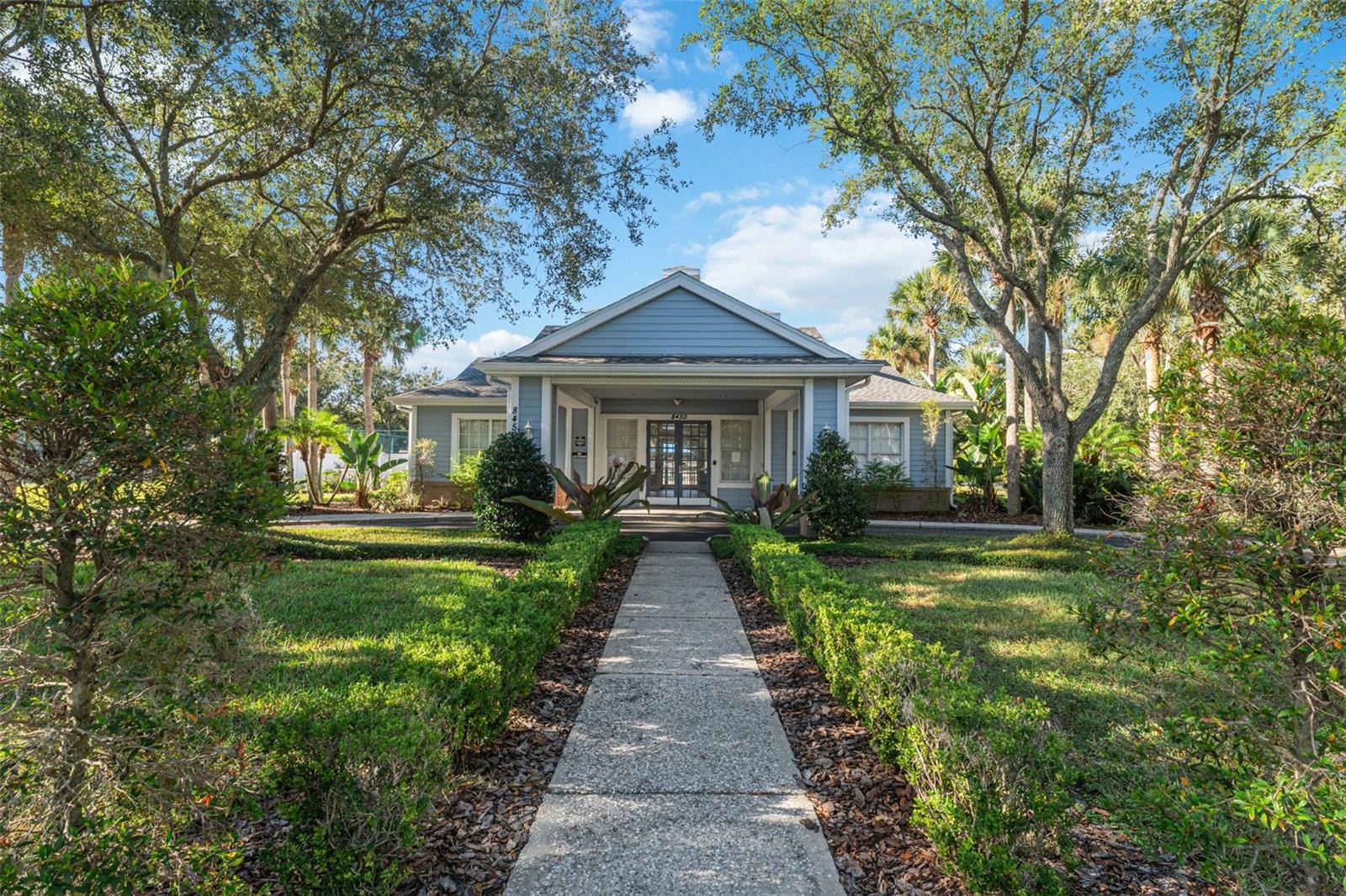 CHARLESTON PLACE TWNHMS - Residential