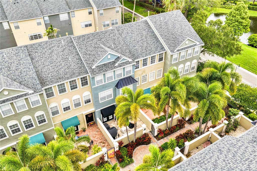 Photo of 1425 Harbour Walk Road, Tampa, FL 33602 (MLS # TB8533551)