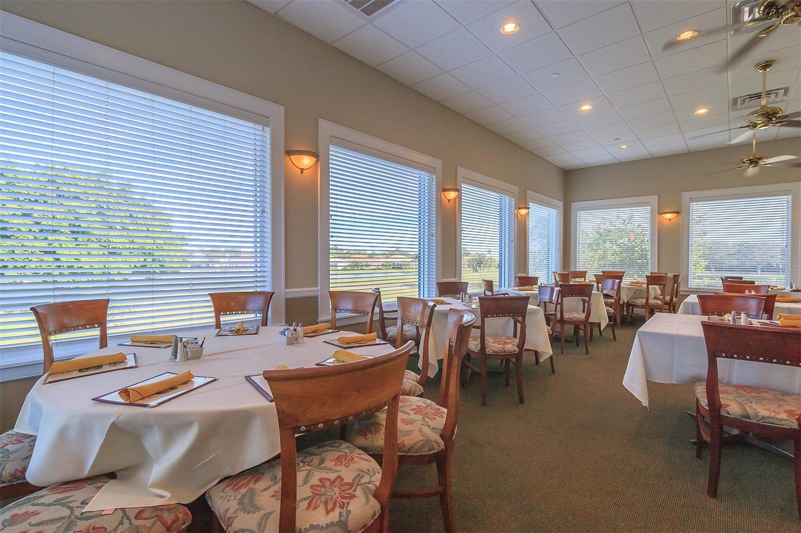 PELICAN POINTE GOLF & COUNTRY CLUB - Residential