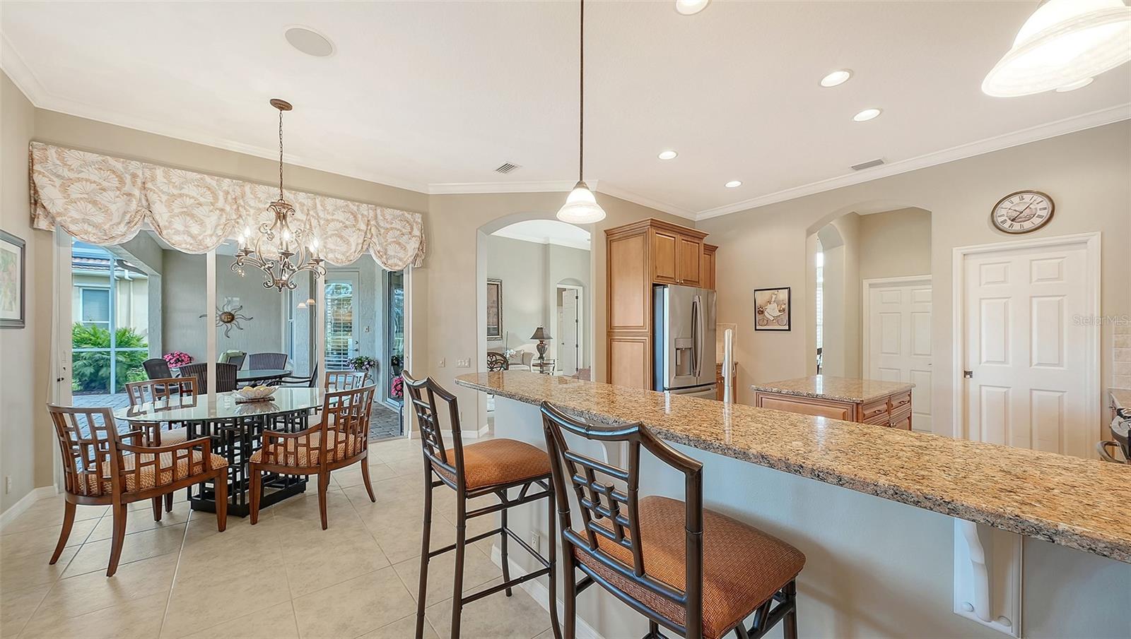 PELICAN POINTE GOLF & COUNTRY CLUB - Residential