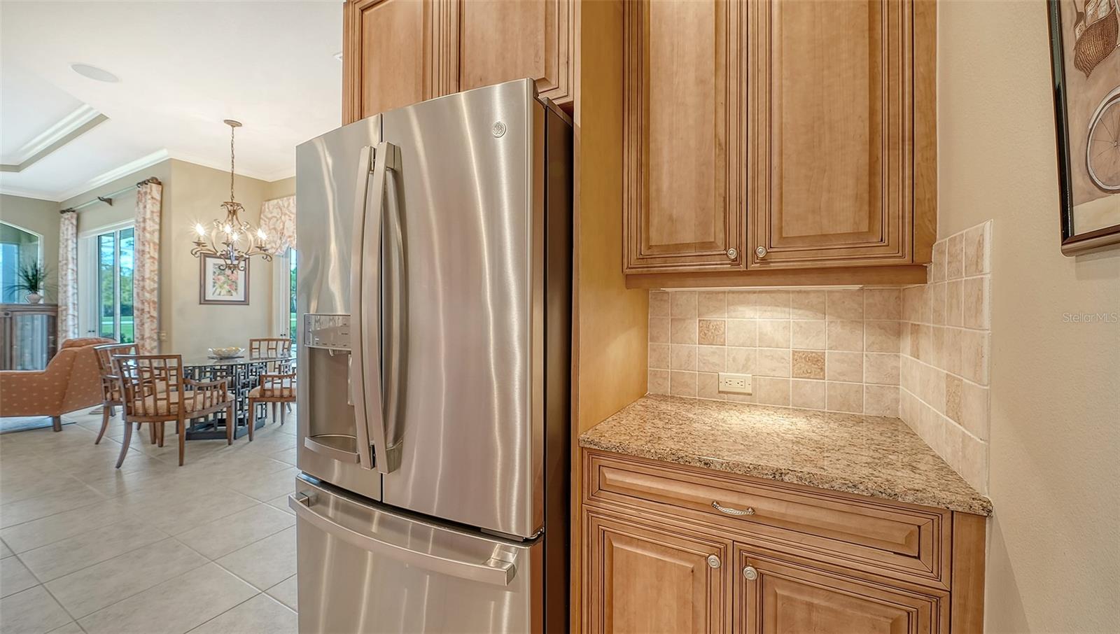 PELICAN POINTE GOLF & COUNTRY CLUB - Residential