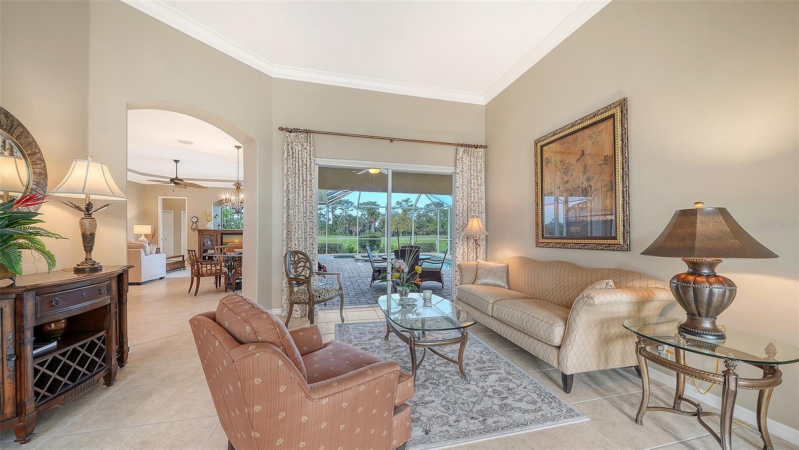 PELICAN POINTE GOLF & COUNTRY CLUB - Residential