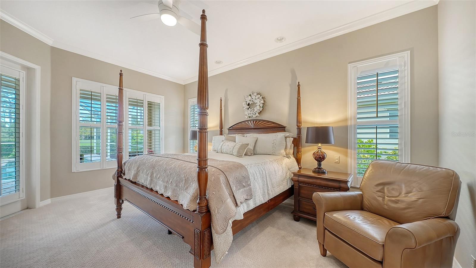 PELICAN POINTE GOLF & COUNTRY CLUB - Residential