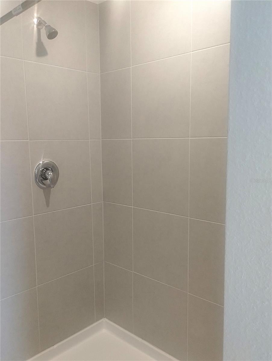 HUNT CLUB/LK WALES PH 1 - Residential Lease