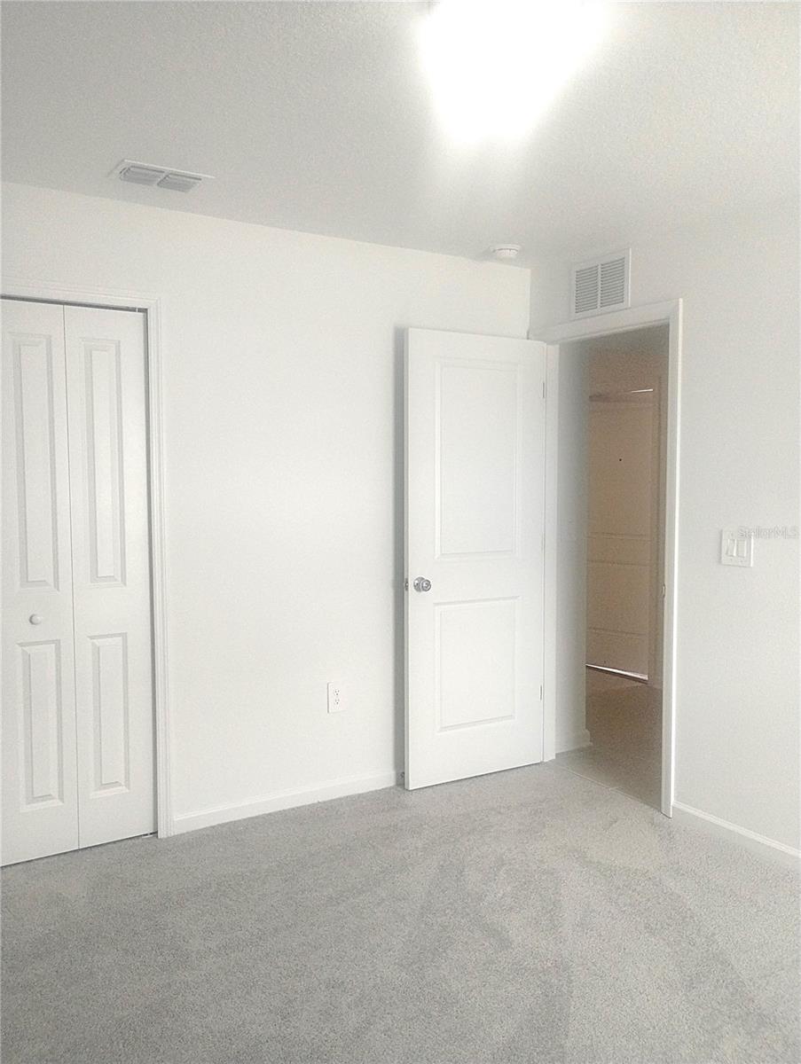 HUNT CLUB/LK WALES PH 1 - Residential Lease