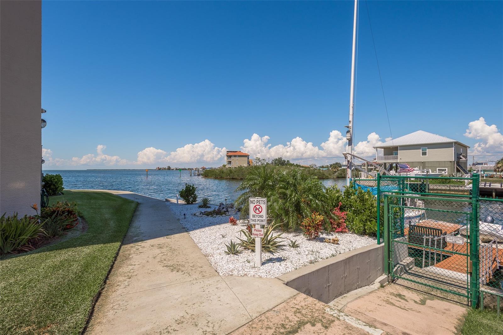 GULF ISLAND BEACH TENNIS - Residential
