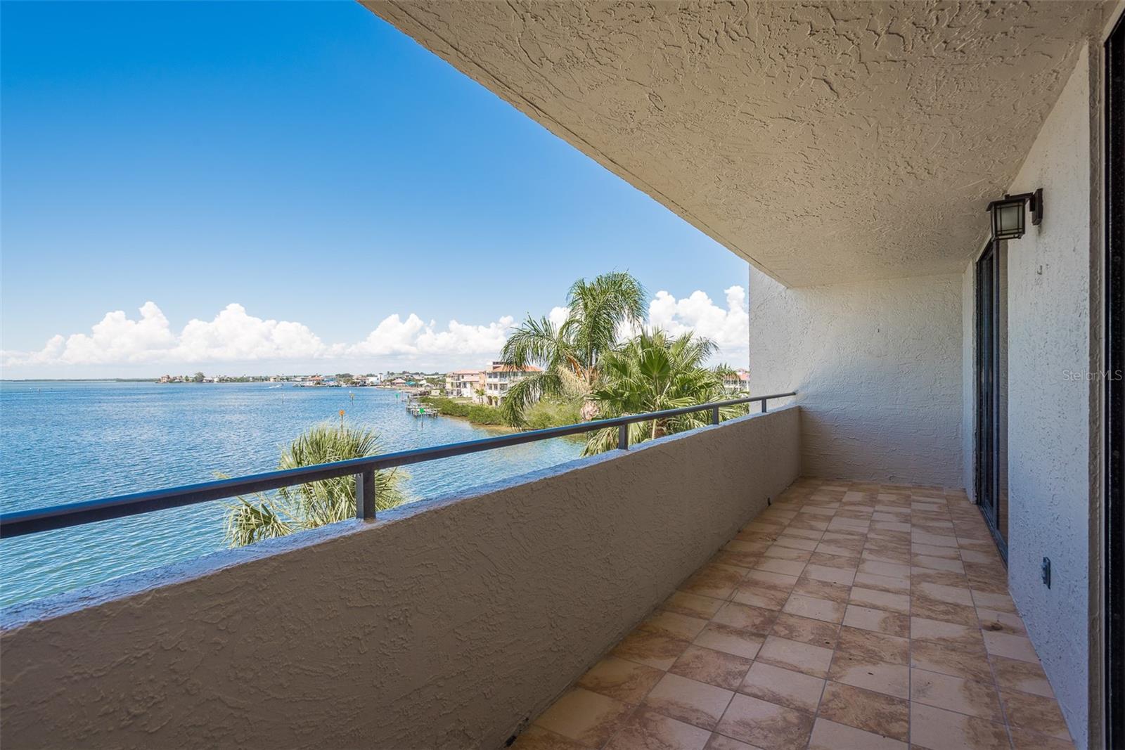 GULF ISLAND BEACH TENNIS - Residential