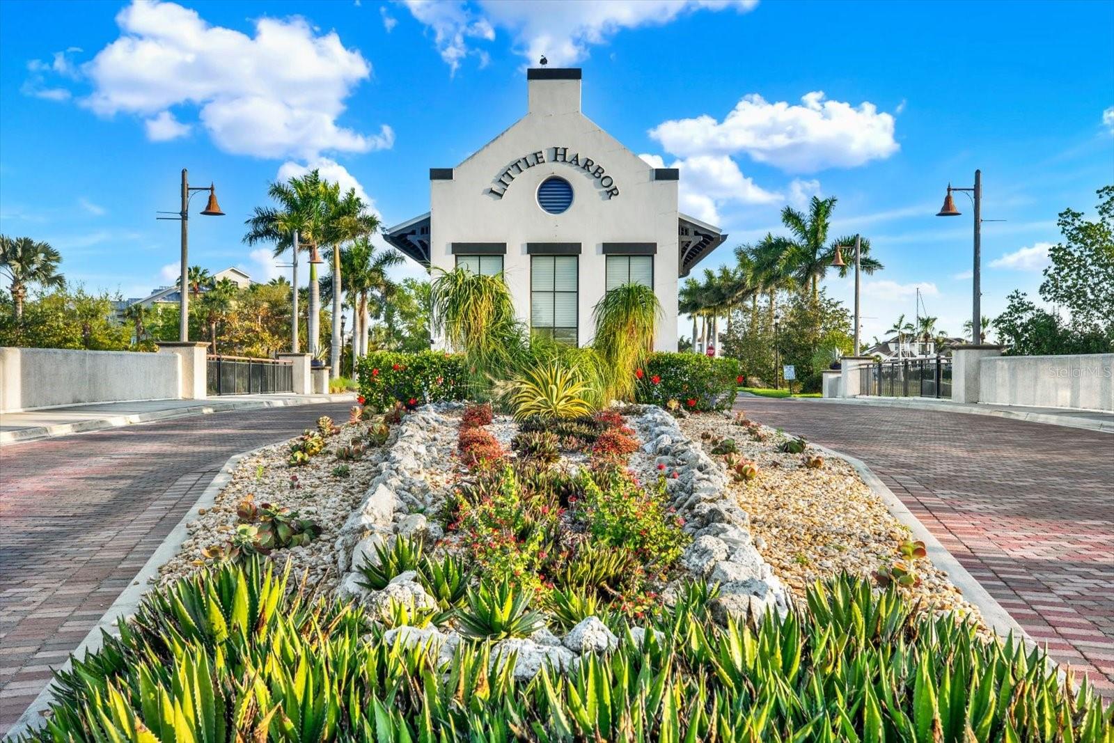 BAHIA BEACH TWNHMS PH 2 - Residential