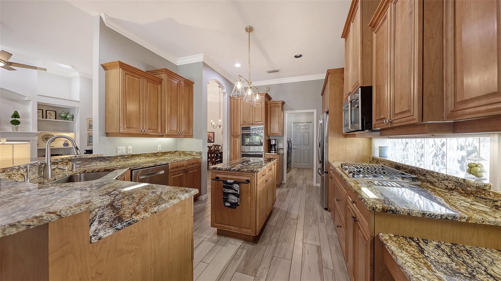 KENWOOD PARK - Residential