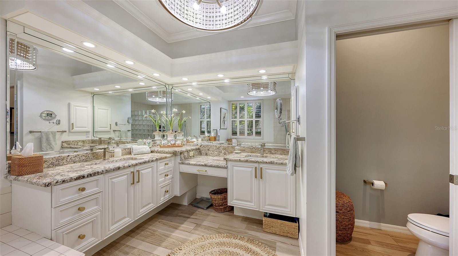 KENWOOD PARK - Residential