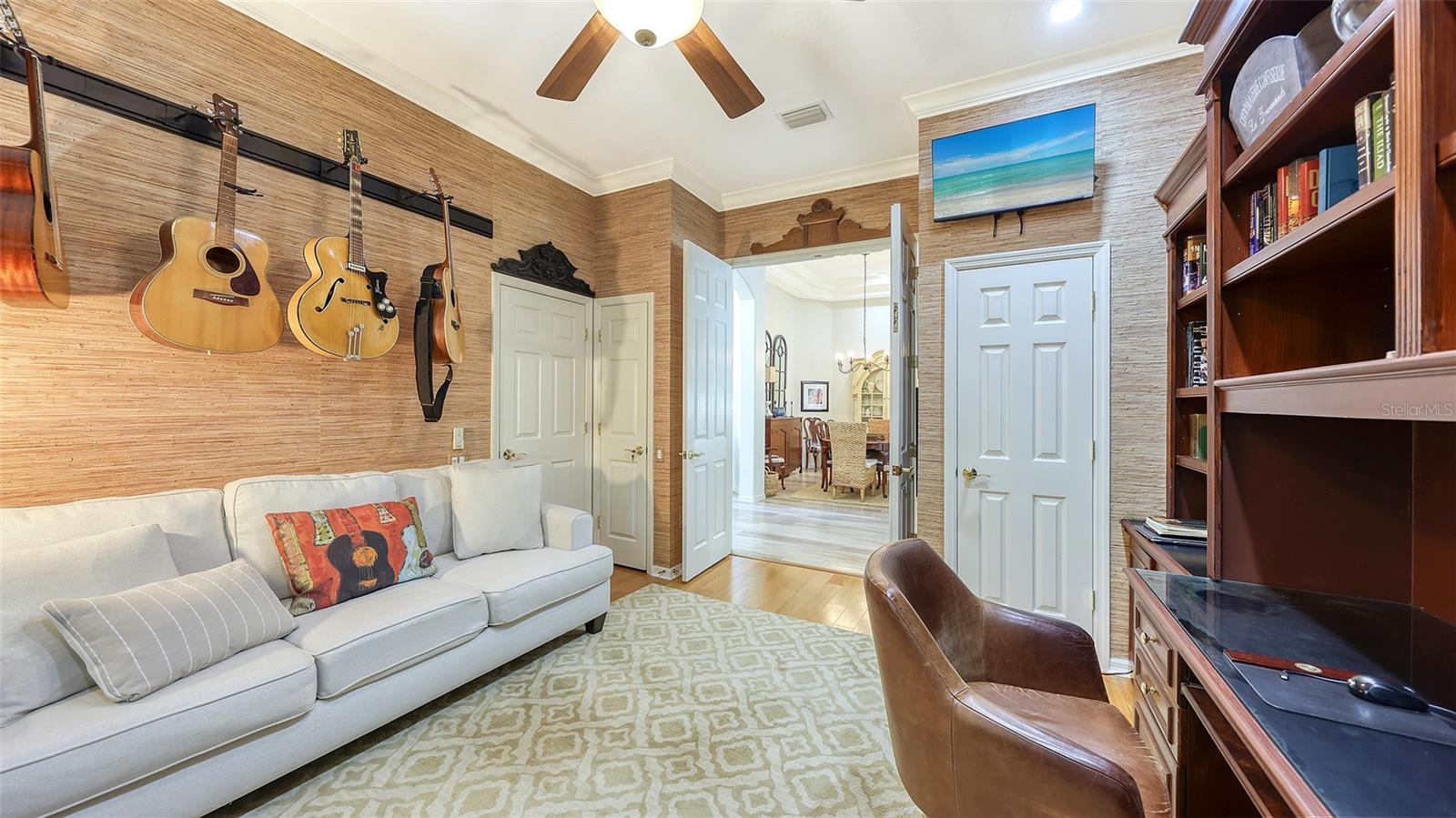 KENWOOD PARK - Residential