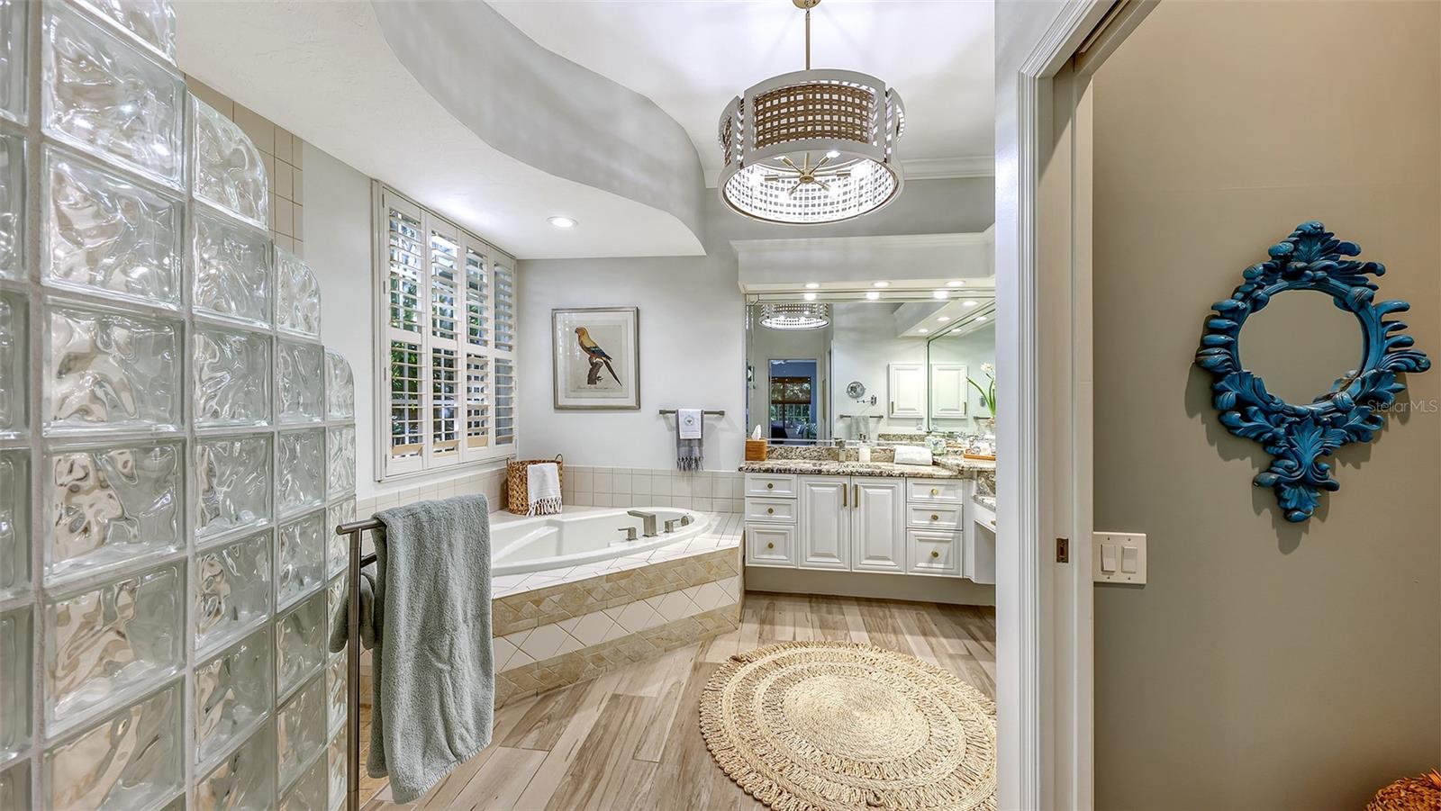 KENWOOD PARK - Residential