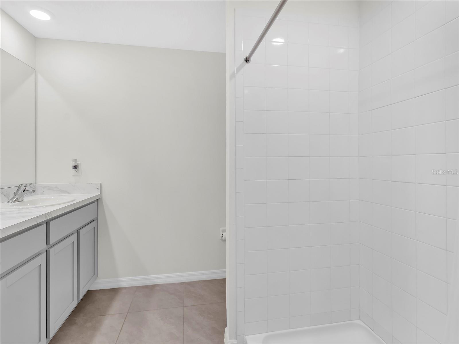 CREEK PRESERVE PH 1 6 7 & 8 - Residential Lease