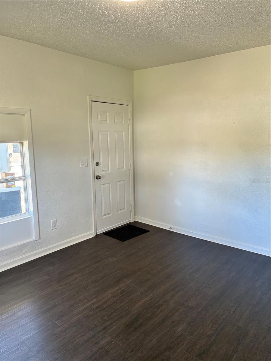 SUMMAGER BLK 70 DAYTONA - Residential Lease