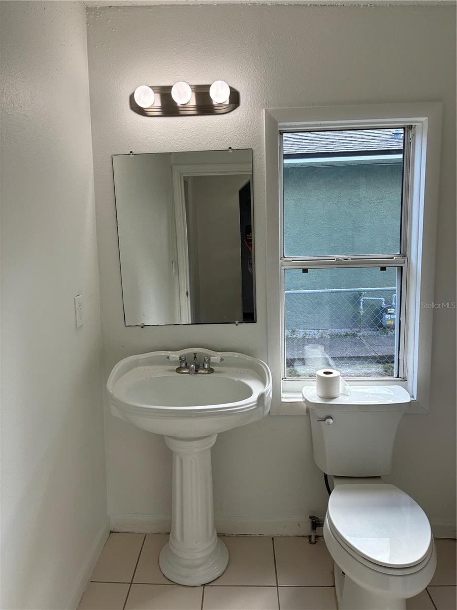 SUMMAGER BLK 70 DAYTONA - Residential Lease