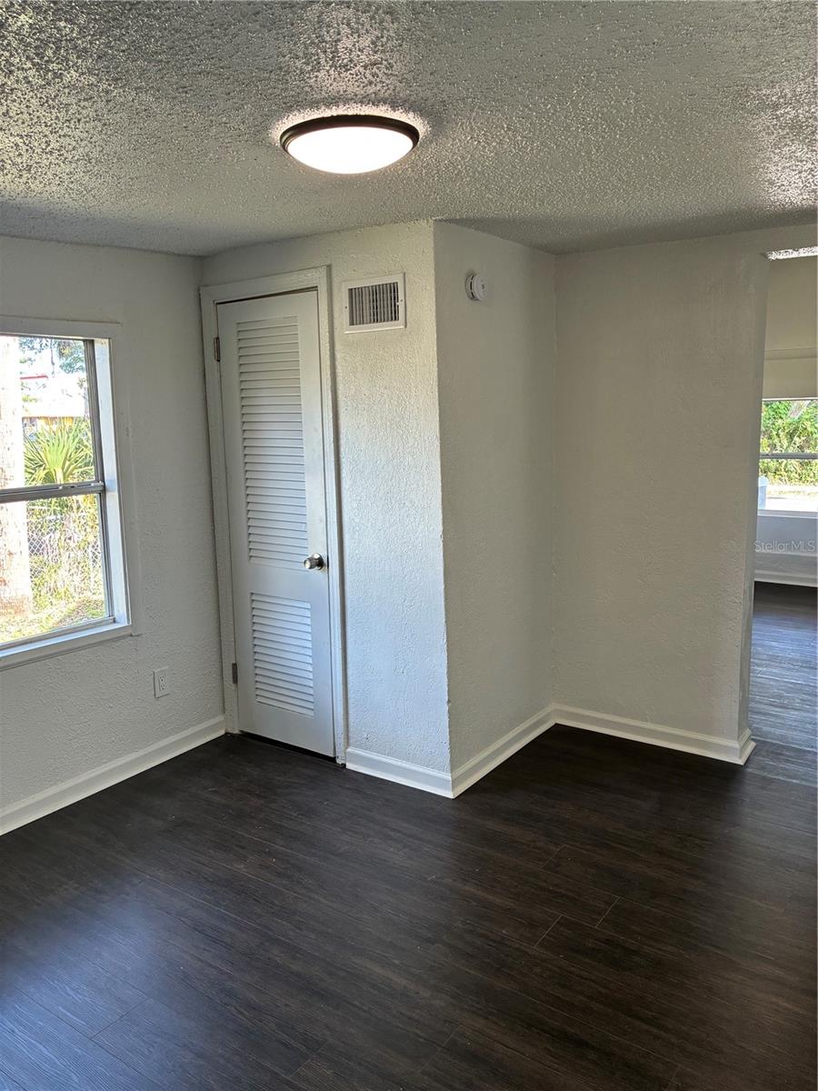 SUMMAGER BLK 70 DAYTONA - Residential Lease
