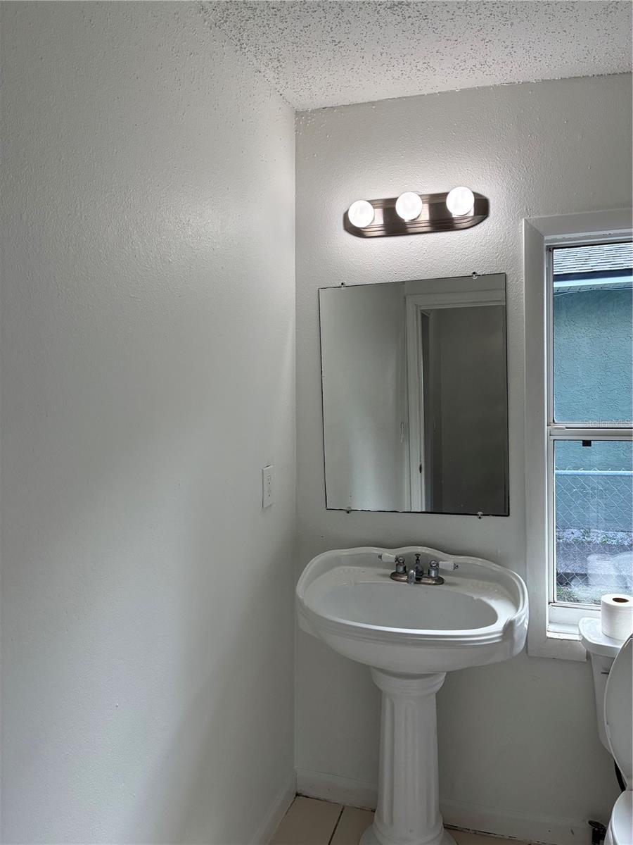 SUMMAGER BLK 70 DAYTONA - Residential Lease