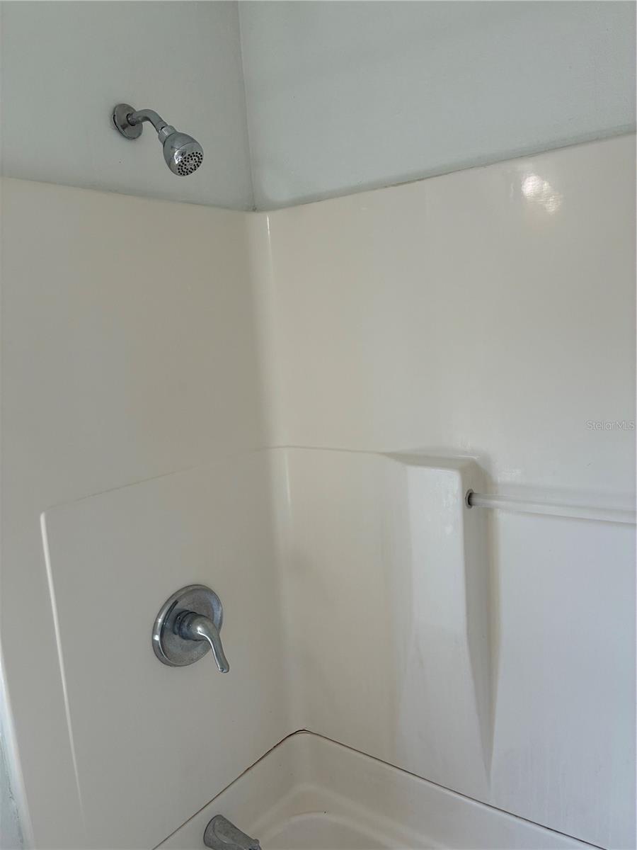 SUMMAGER BLK 70 DAYTONA - Residential Lease