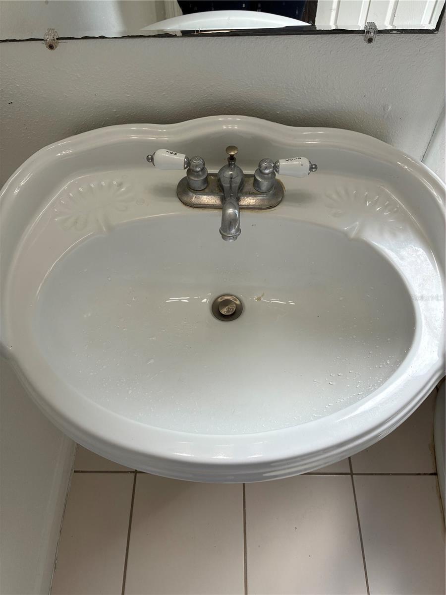 SUMMAGER BLK 70 DAYTONA - Residential Lease