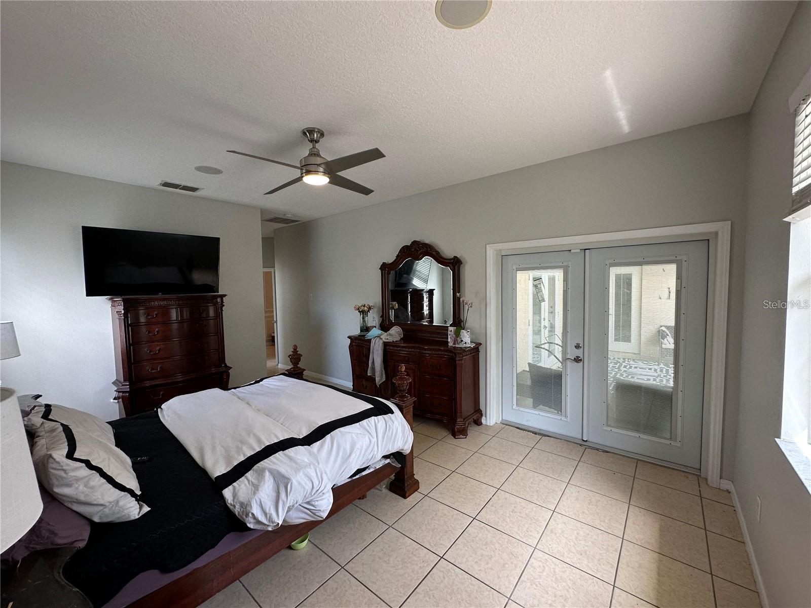 LEESBURG SLEEPY HOLLOW FIRST ADD - Residential Lease