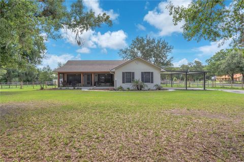 Photo of 1308 Williams Road, Plant City, FL 33565 (MLS # TB8507885)