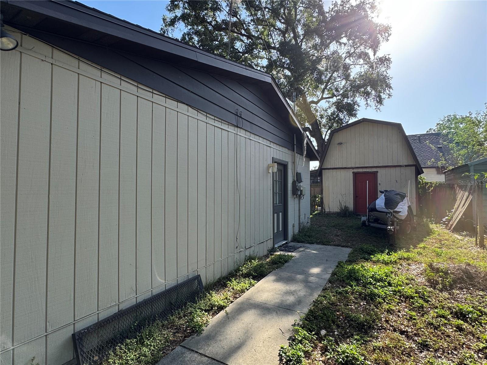 1703 N TAYLOR ROAD
