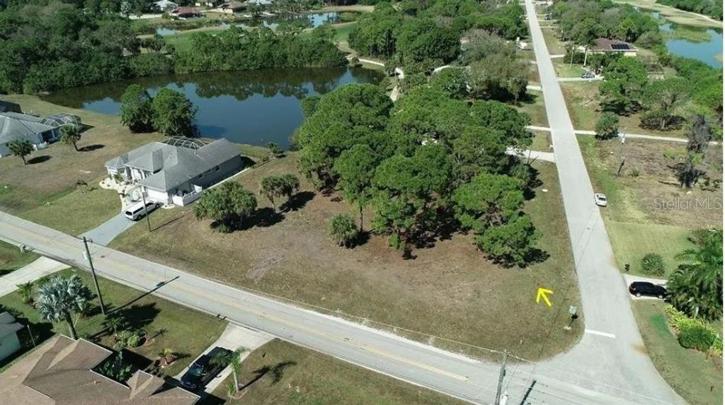 Photo of 2 Pine Valley Court, Rotonda West, FL 33947 (MLS # N6142631)