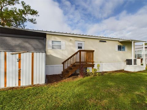 A home in LAKE ALFRED