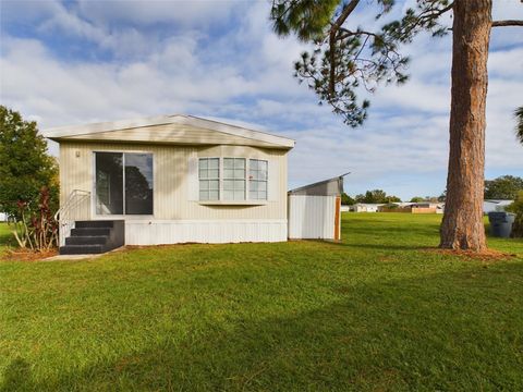 A home in LAKE ALFRED