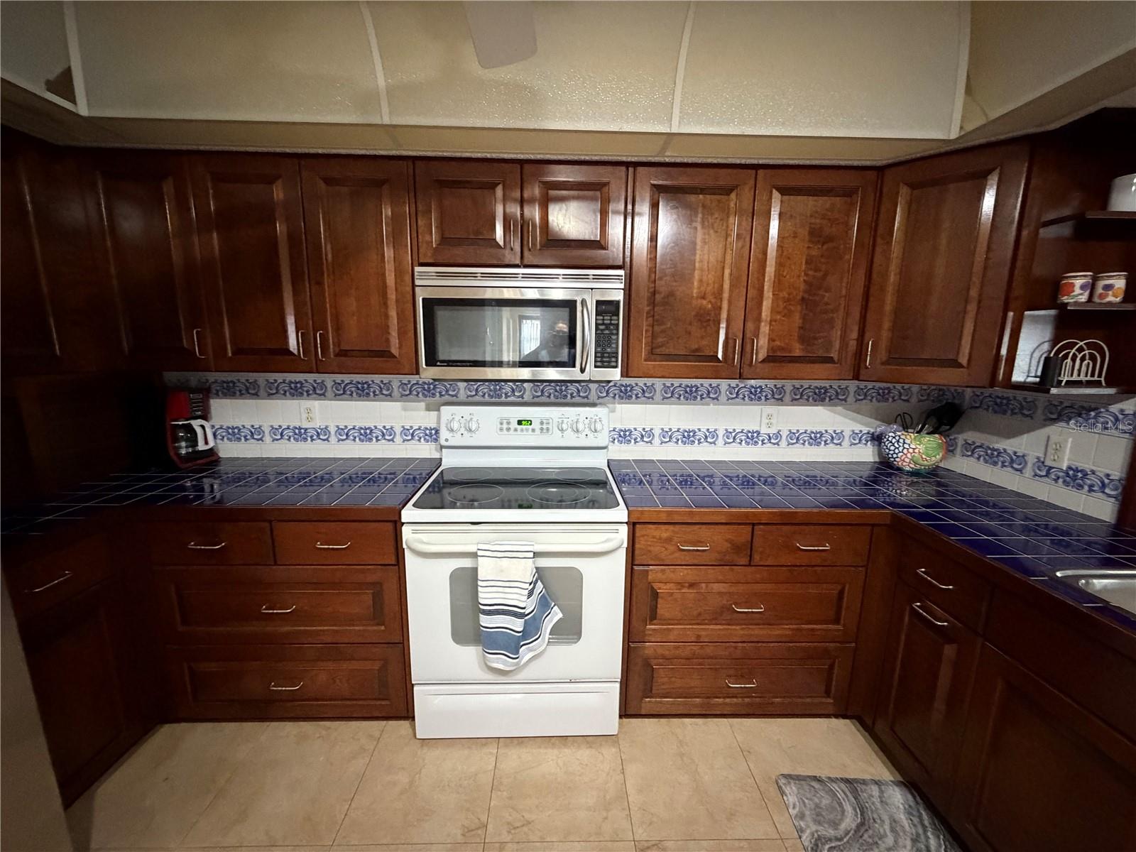 OVERBROOK GARDENS - Residential