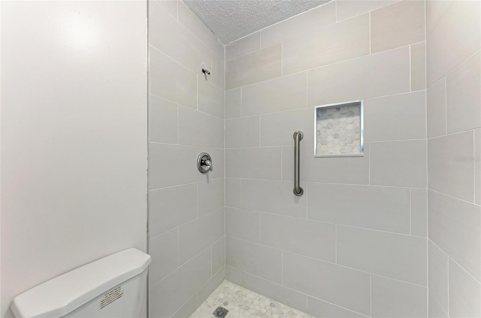 BENEVA RIDGE - Residential