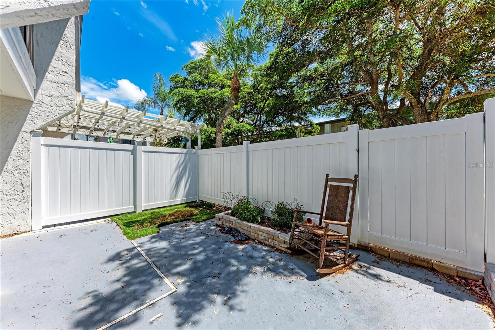 BENEVA RIDGE - Residential