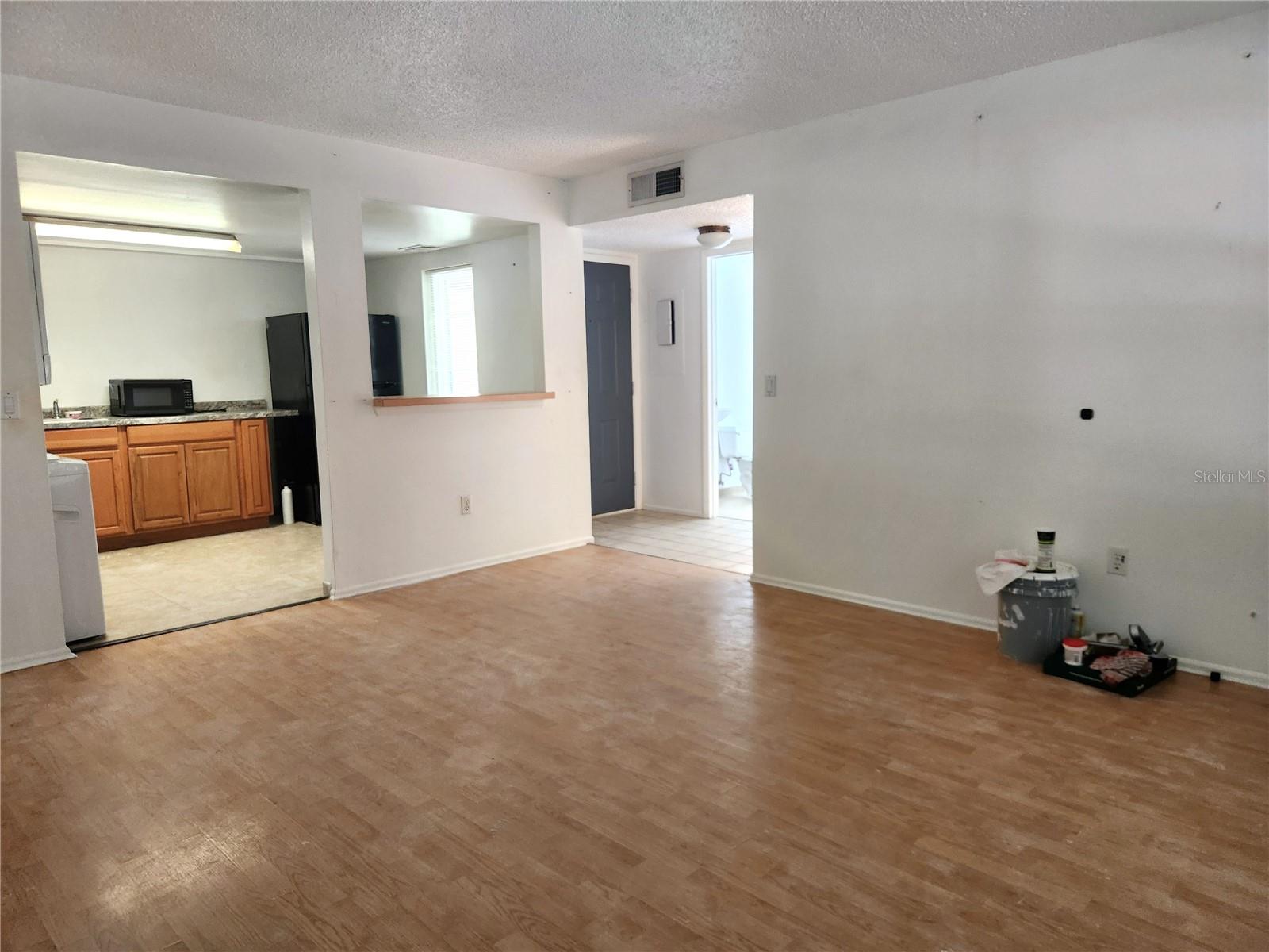 8215 FAIRWAYS CIRCLE G202