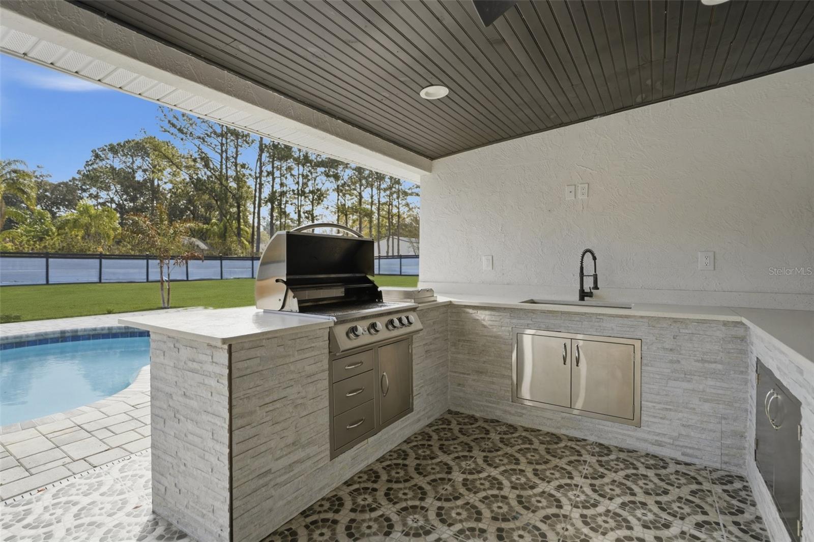 MEADOWBROOK ESTATES - Residential