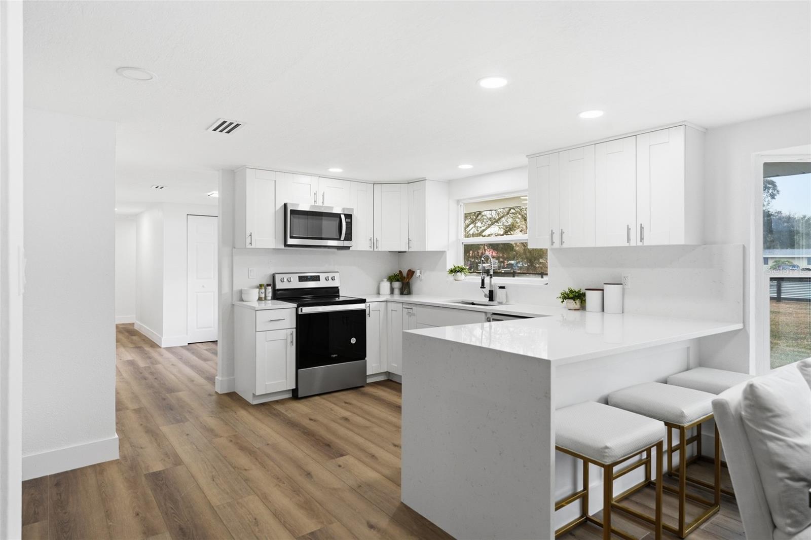 MEADOWBROOK ESTATES - Residential