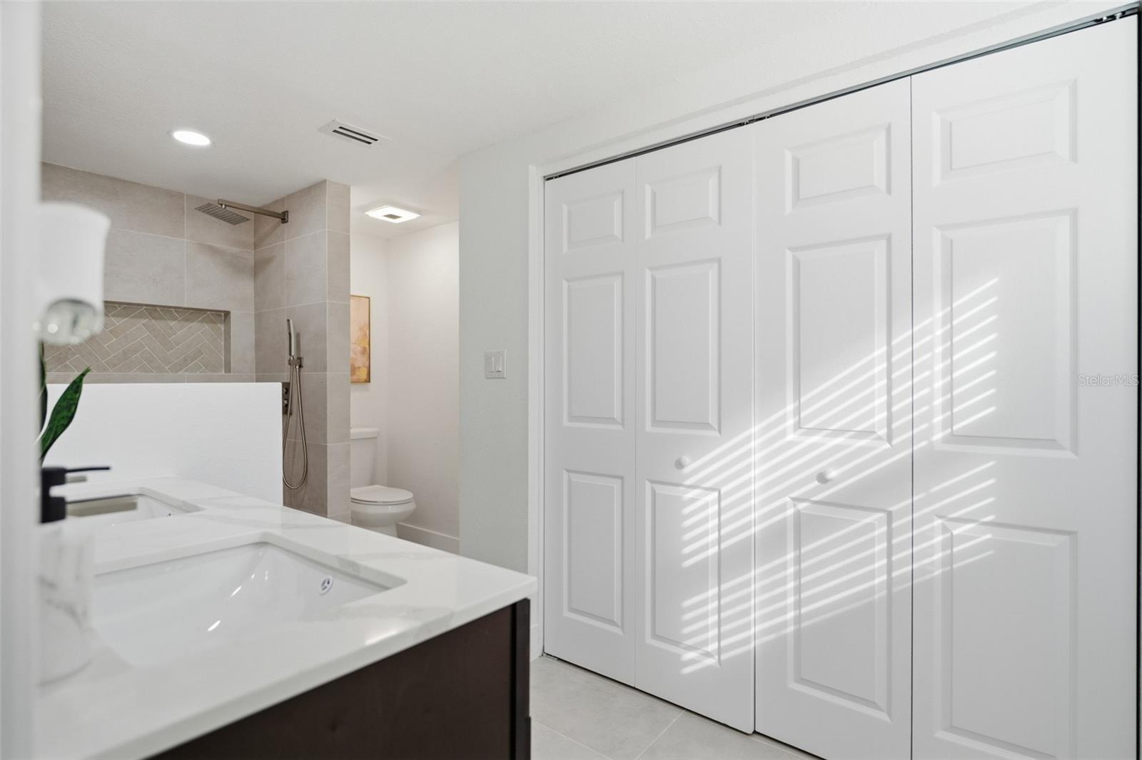 MEADOWBROOK ESTATES - Residential