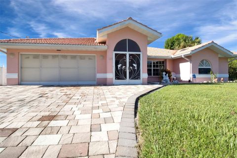 A home in PORT CHARLOTTE