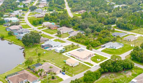 A home in PORT CHARLOTTE