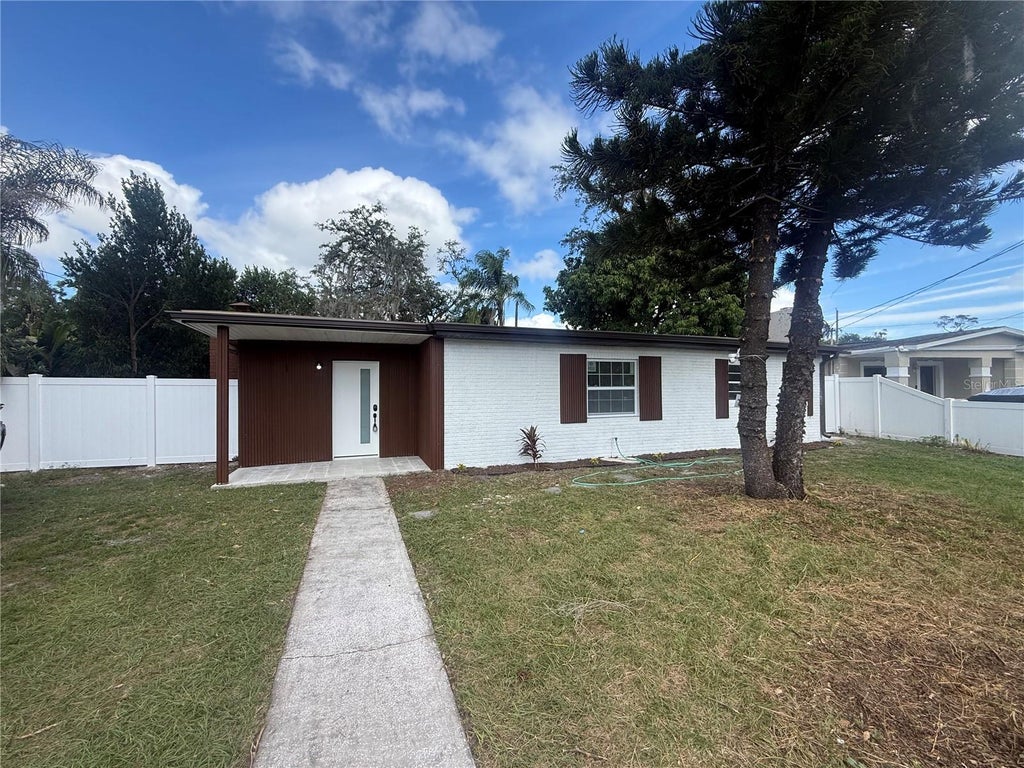Photo of 2617 W Crenshaw Street, Tampa, FL 33614 (MLS # TB8563269)