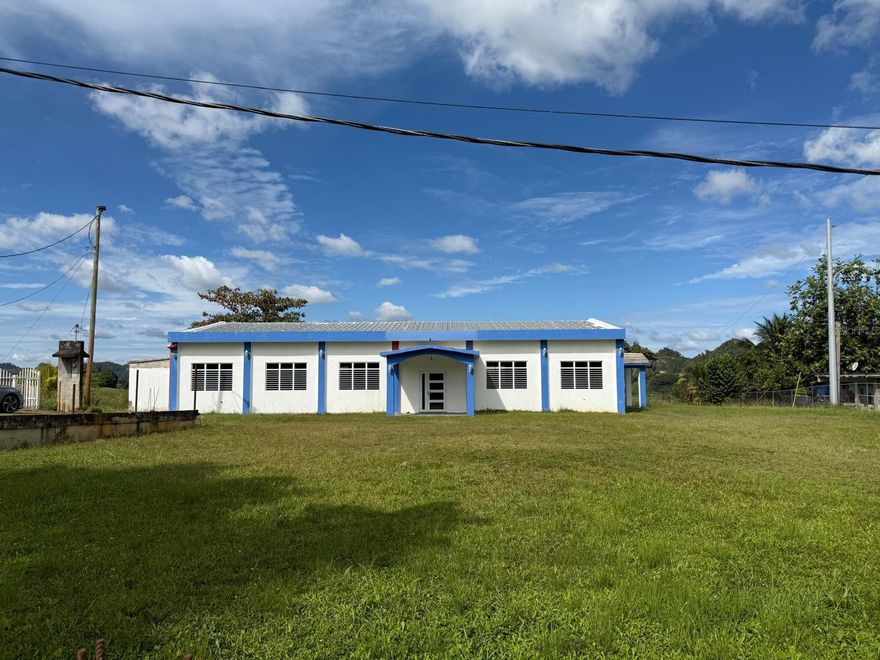 Spacious COMMERCIAL building of approximately 6,000 square feet available for rent.
Open and versatile space, ideal for use as a congregation, meetings, warehouse, or other activities, as long as the structure is not damaged or altered. Excellent option for businesses or organizations. Rent is $2,000/ month. Flexible use allowed, subject to maintaining the structure.
Contact me today for more information or to schedule a visit!