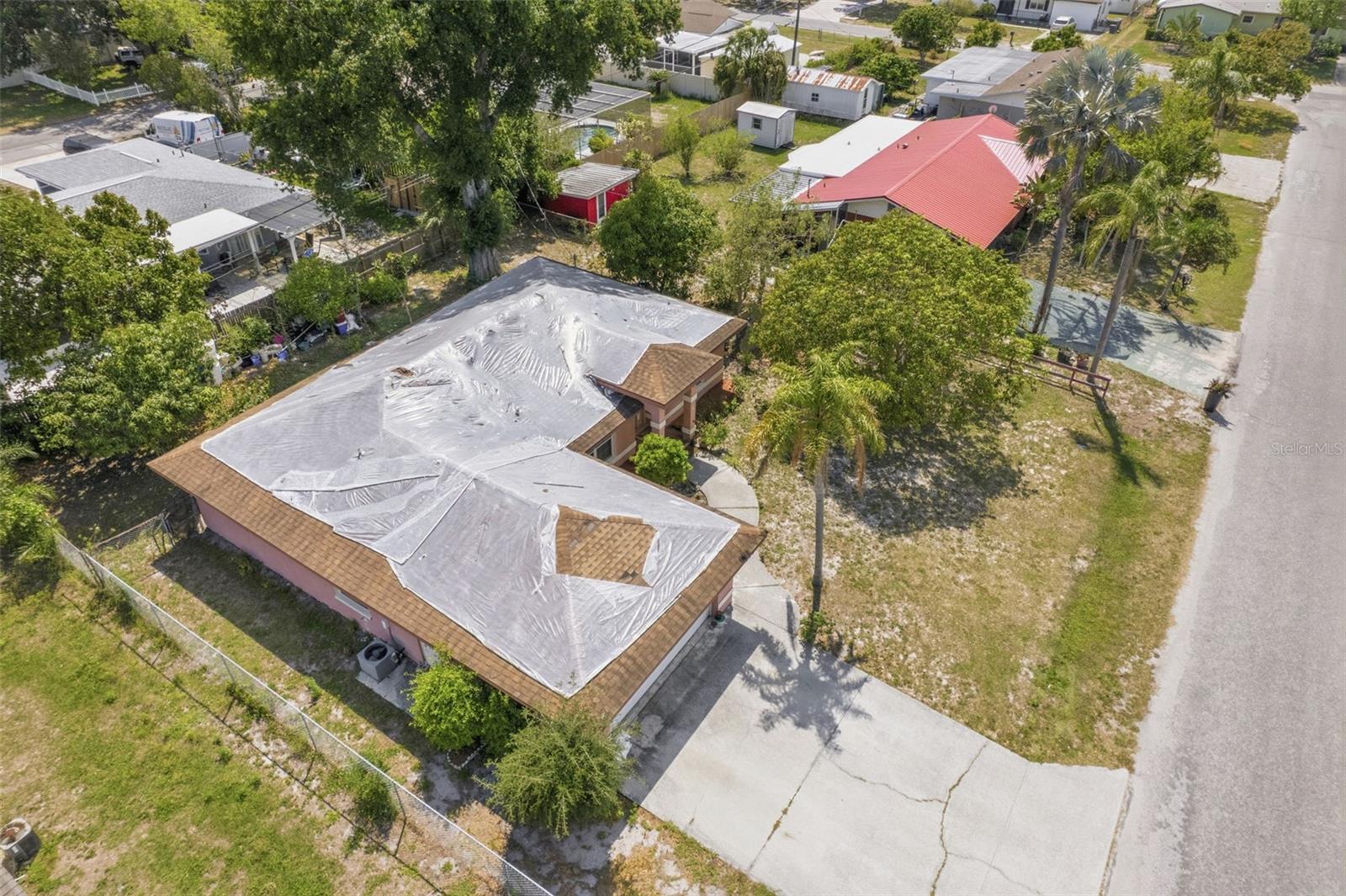 COUNTRY CLUB ACRES - Residential