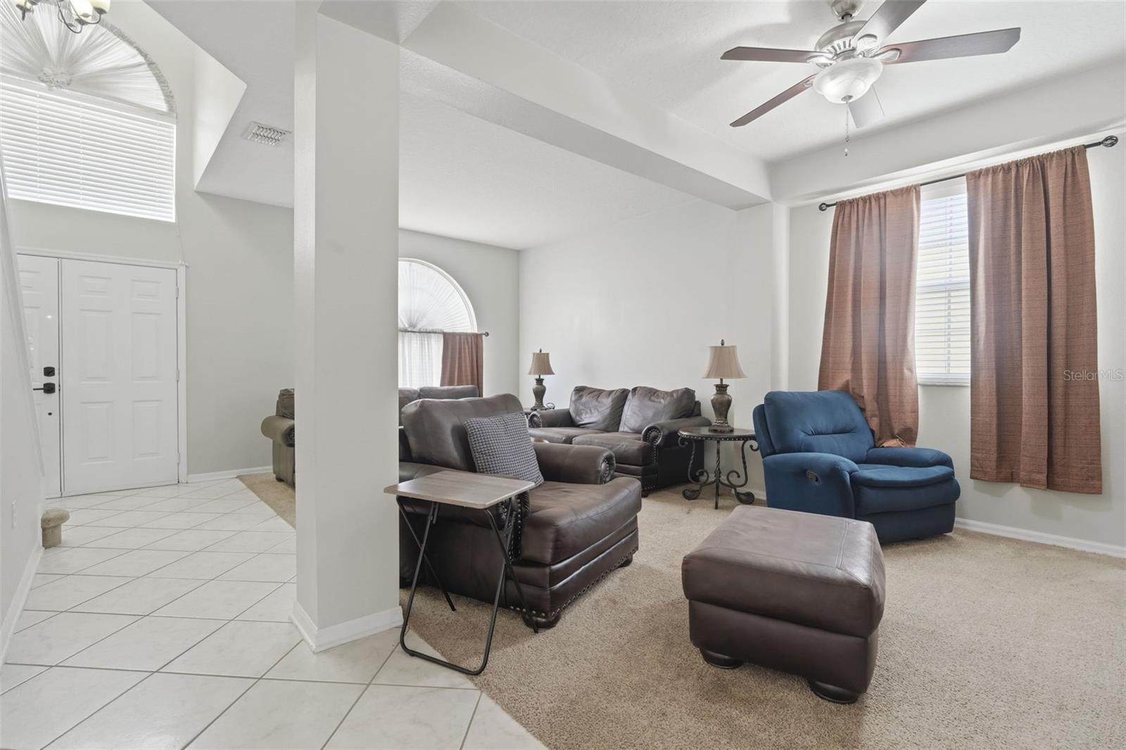 ANDOVER CAY PH 01 44/98 - Residential