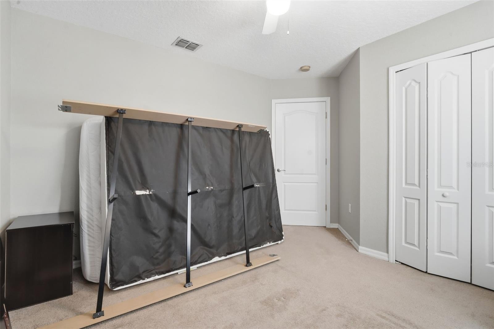 ANDOVER CAY PH 01 44/98 - Residential