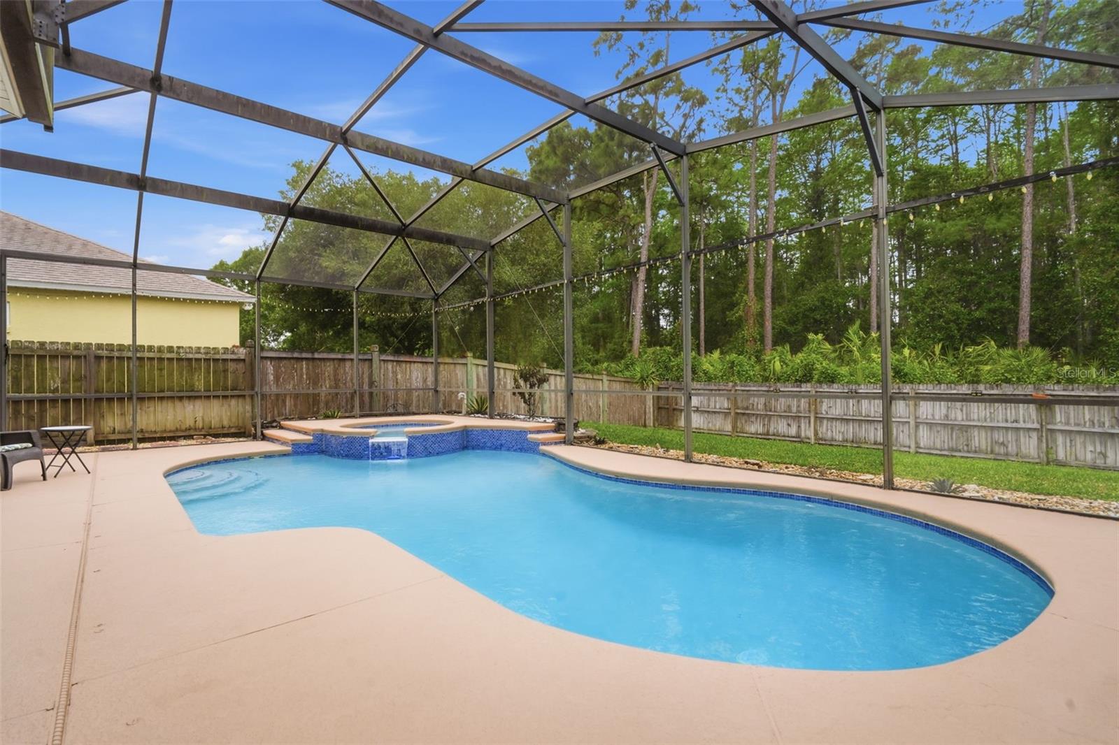 ANDOVER CAY PH 01 44/98 - Residential