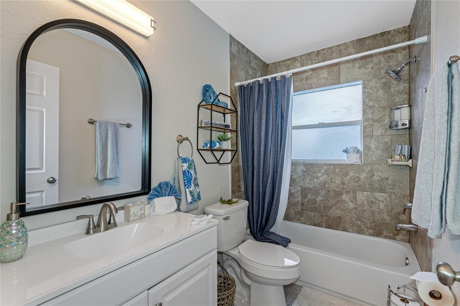 HARBOR CREST - Residential